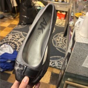 Anne Klein Silver and Gray Flats